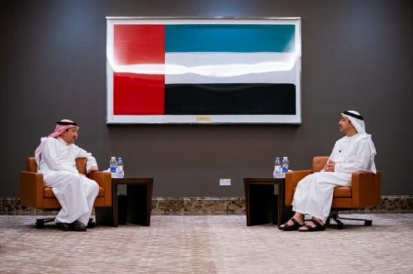 نائب وزير الخارجية السعودي يزور الإمارات ويلتقي الشيخ عبد الله