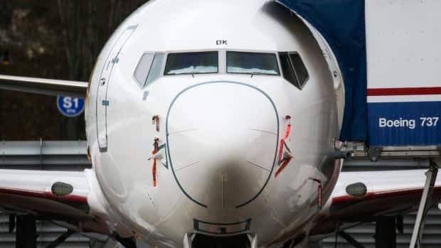 تخبر بوينج بعض عملاء 737 ماكس بمعالجة مشكلة كهربائية محتملة