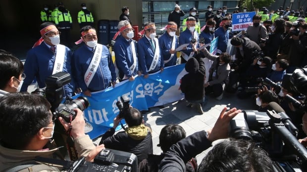 كوريا الجنوبية تدرس الخلاف في المحكمة بشأن خطة اليابان للتخلص من مياه فوكوشيما الملوثة