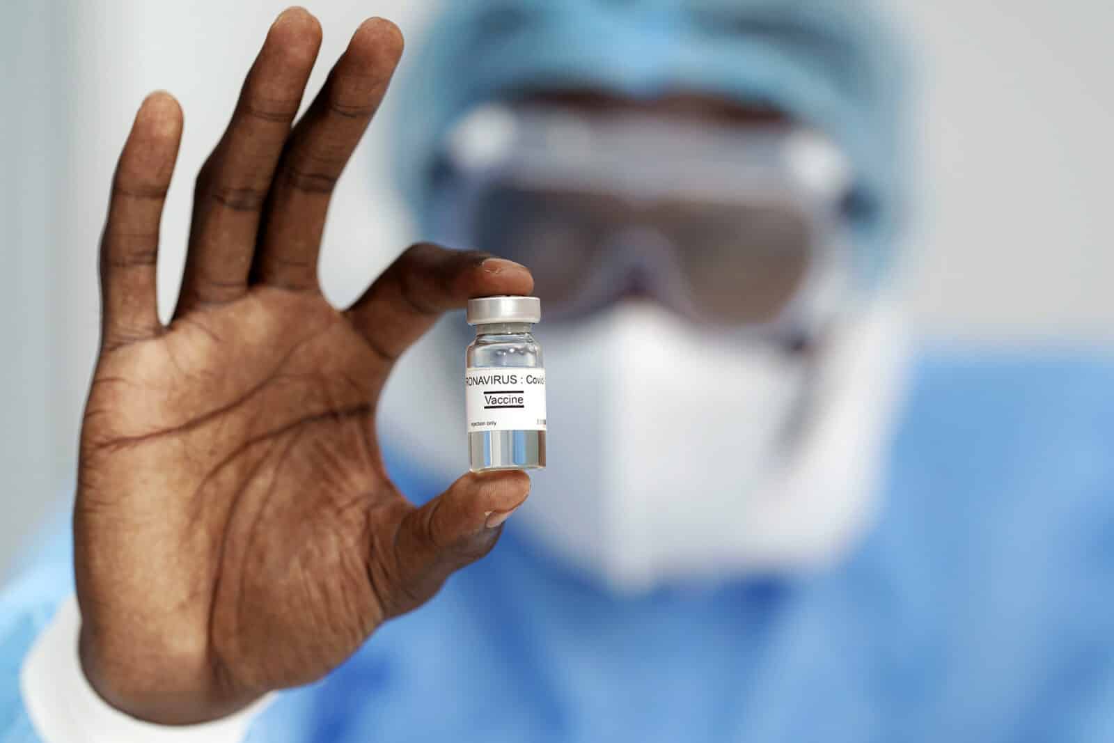 الاتحاد الأوروبي يقاضي AstraZeneca بسبب تأخير شحن اللقاح