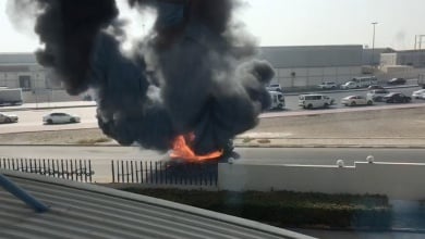 اندلاع حريق في سيارة في دبي بمنطقة القوز 1 - الأخبار