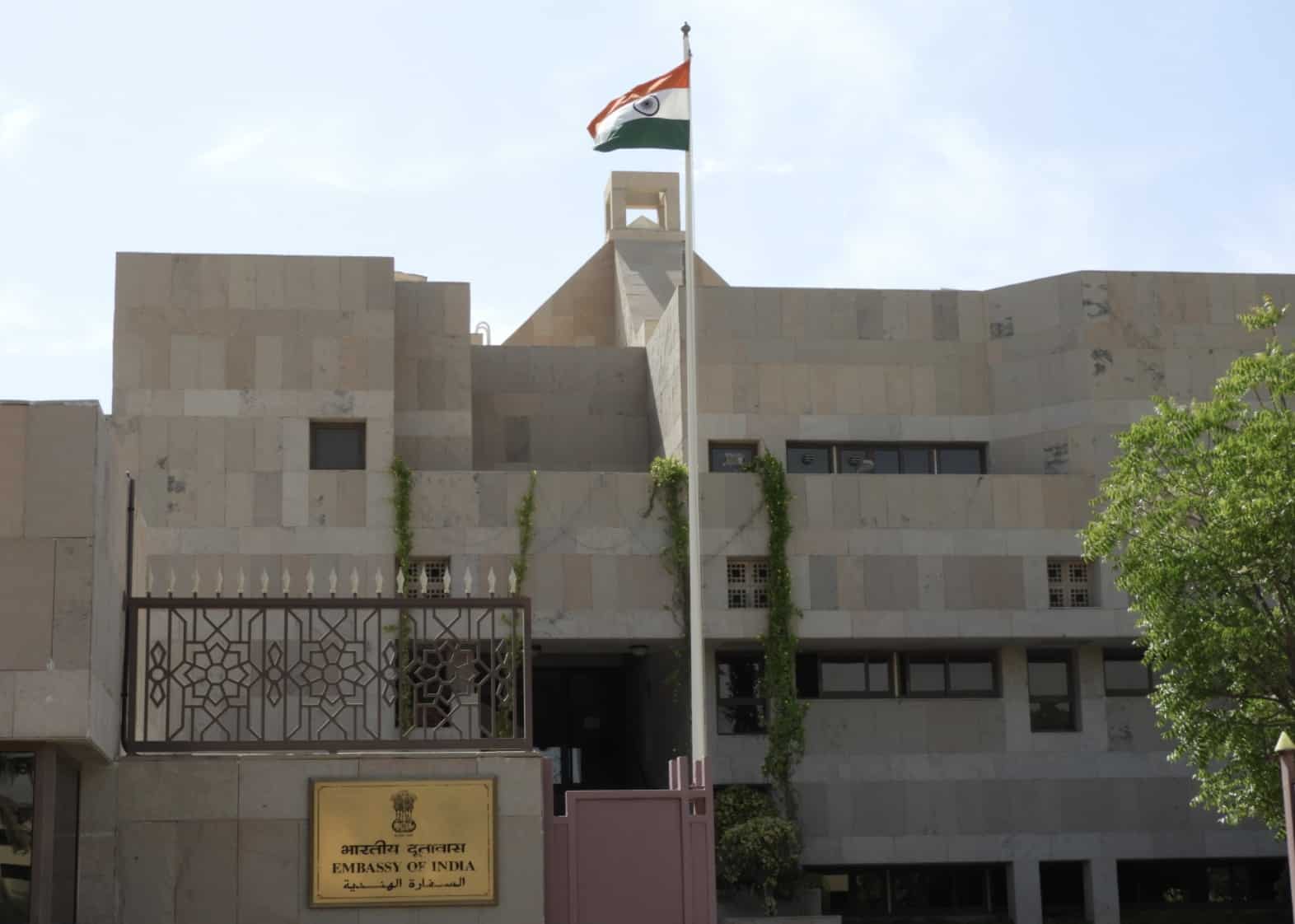 السفارة الهندية في أبو ظبي تبسط عملية الحصول على شهادة الشرطة - أخبار
