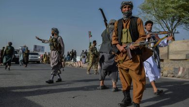 كابول تعرض تقاسم السلطة على طالبان لانهاء العنف - اخبار