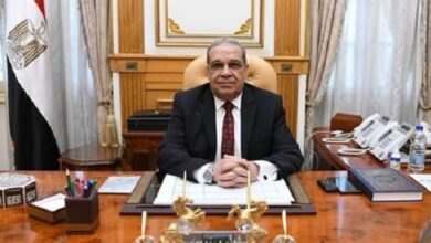 وزير الإنتاج الحربي يهنئ طلاب «المصرية للهندسة والتكنولوجيا» لفوزهم بالمركز الأول بمهرجان «إبداع»