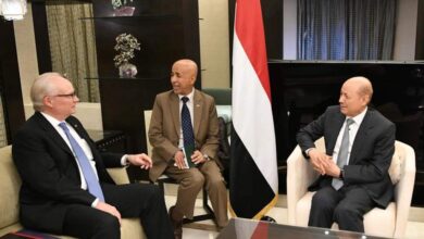 أخبار محلية : رئيس مجلس القيادة يستقبل المبعوث الاميركي للبحث في المستجدات اليمنية وفرص السلام