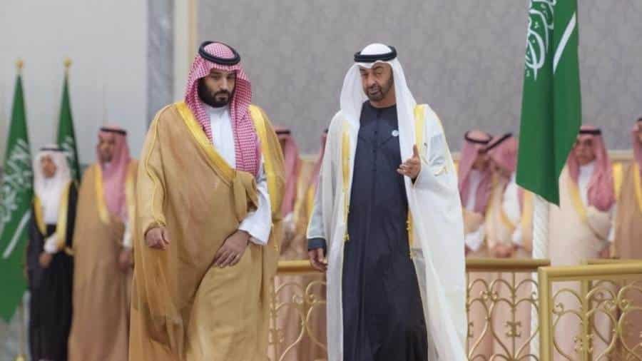الأمير محمد بن سلمان يستقبل رئيس الإمارات بمطار جدة