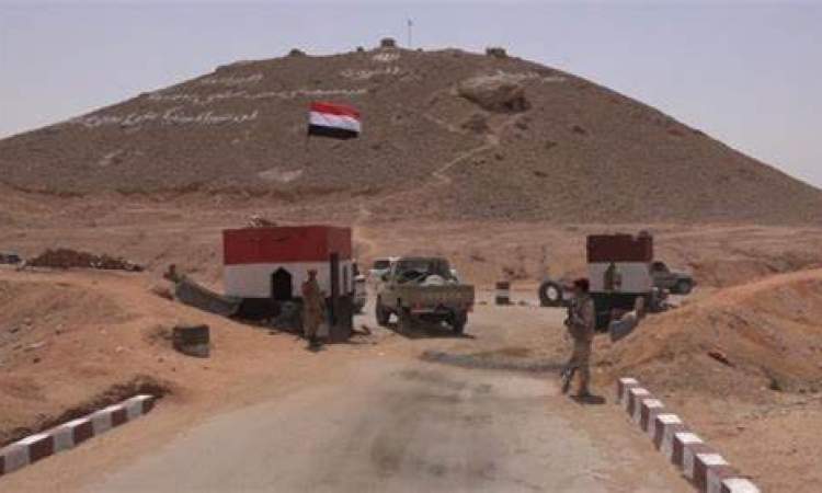 الأخبار : العليمي ينفي قوات المنطقة العسكرية الأولى ويسلم وادي حضرموت للانتقالي
