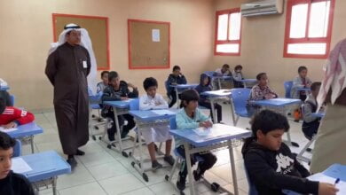 توضيح هام من "التعليم السعودي" بشأن هل اختبارات الترم الاول حضوري للابتدائي أم اون لاين - مصر مكس