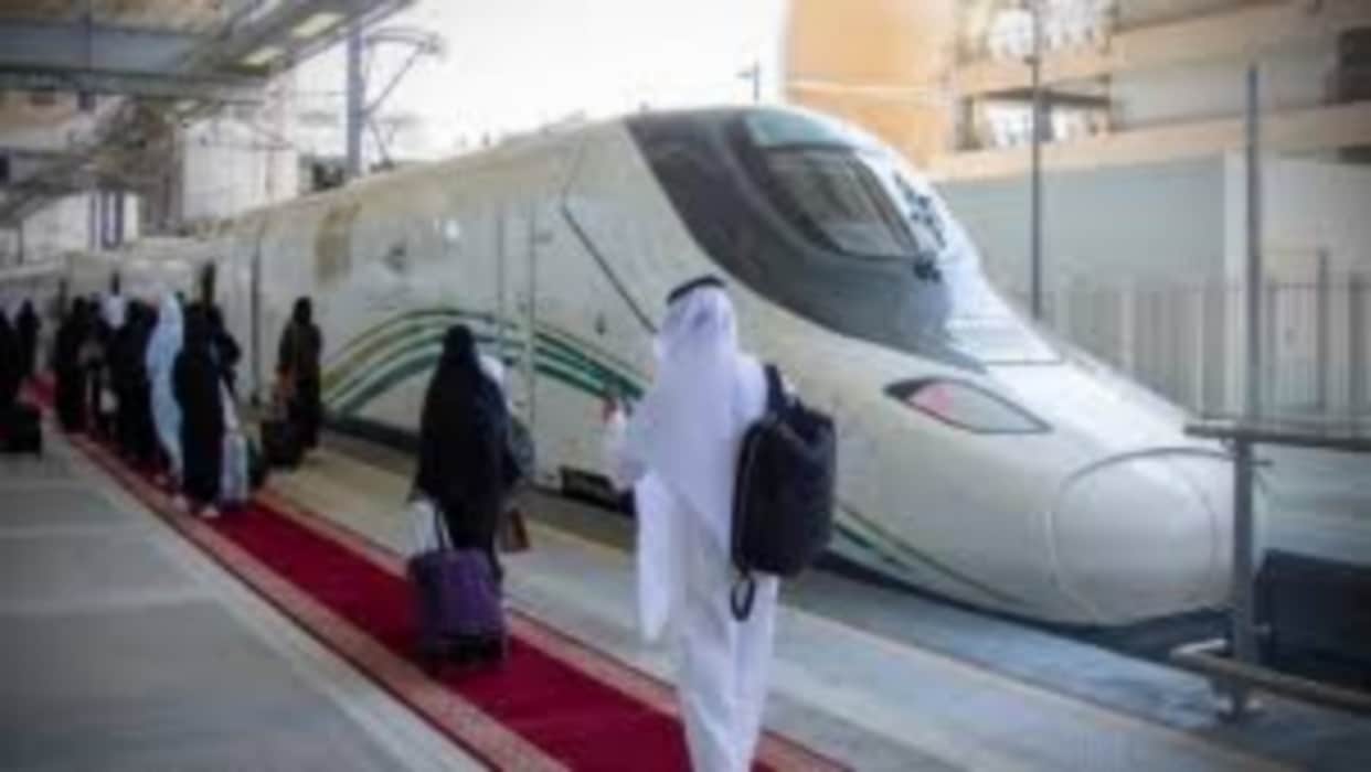 ما هي أسعار تذاكر قطار الحرمين ٢٠٢٣ الرابط بين مكة المكرمة وجدة والمدينة؟