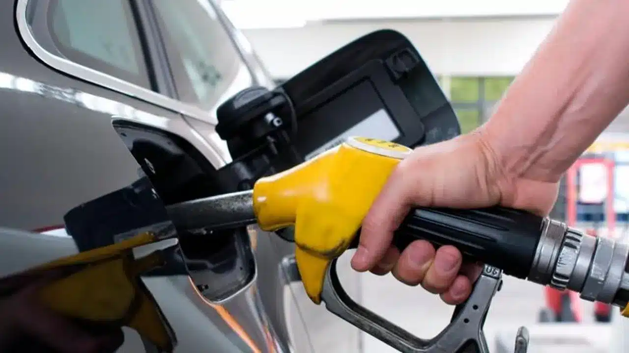 ما هي مدة المهلة التصحيحية لمحطات الوقود القائمة وأهم الشروط المحدثة؟