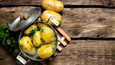 أكل البطاطس المسلوقة قبل النوم يزيد الوزن- هل هذا صحيح؟